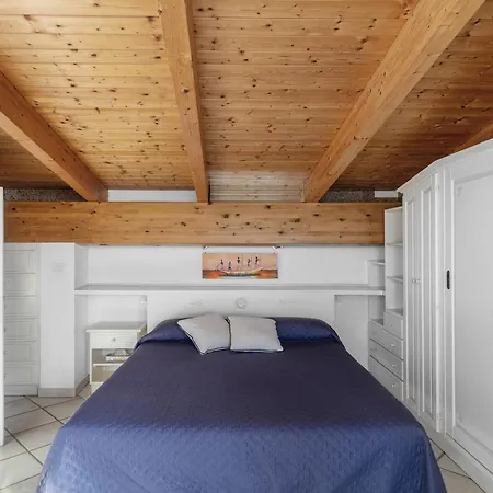 Attico La Bomboniera 아파트