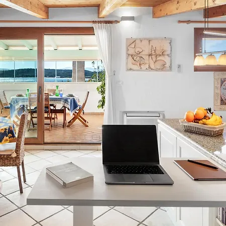 Attico La Bomboniera 아파트 올비아